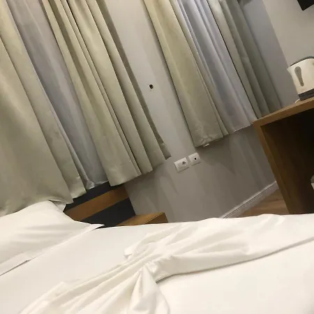 Andys * Tirana