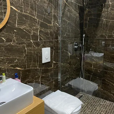 Andys Aparthotel Tirana
