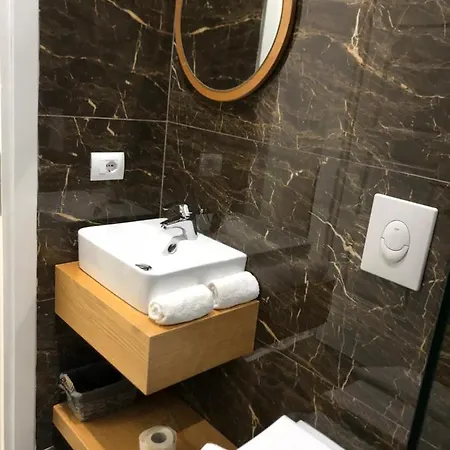 Andys شقة فندقية تيرانا