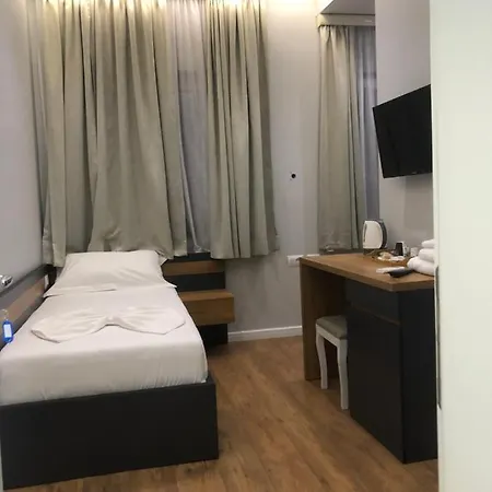 Andys Aparthotel *